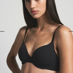 SKIMS Fits Everybody T-Shirt Bra 40D In Onyx NWT